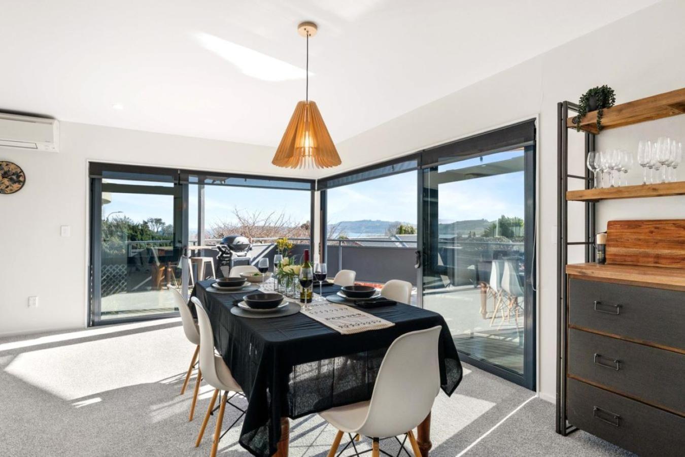 Lake Taupo Outlook - Table Tennis, Great Location Exterior foto